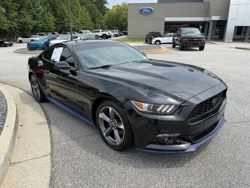 Used 2017 Ford Mustang Coupe RWD image 2