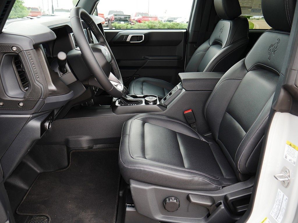 New 2026 Ford Bronco Big Bend w/ Black Diamond Package AWD/4WD image 10