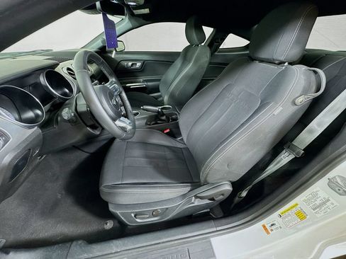 Used 2022 Ford Mustang GT RWD image 24