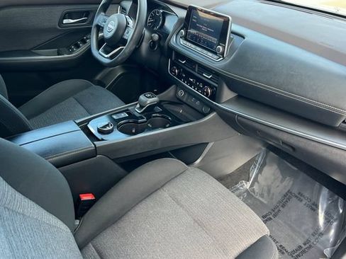 Used 2023 Nissan Rogue SV AWD/4WD image 14