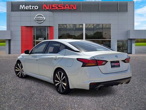 Used 2022 Nissan Altima 2.5 SR image 4