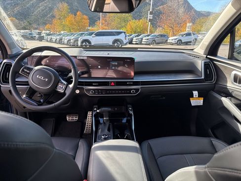 New 2025 Kia Sorento SX image 2
