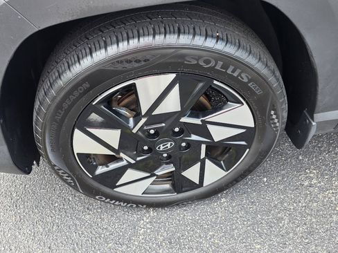 Used 2024 Hyundai Kona SEL image 9