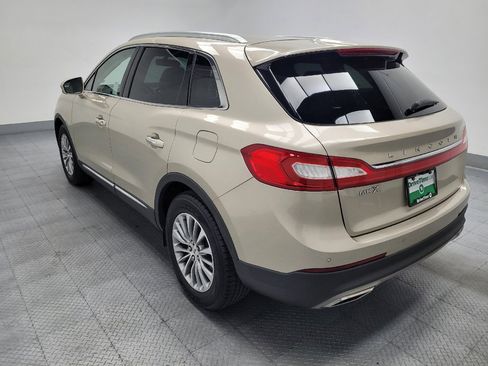 Used 2017 Lincoln MKX Select w/ Cargo Utility Package FWD image 3