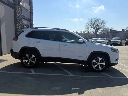 Used 2019 Jeep Cherokee Limited w/ Technology Group image 6