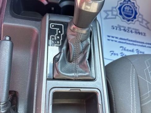 Used 2018 Toyota Tacoma TRD Off-Road AWD/4WD image 19