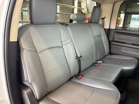 Used 2020 RAM 5500 Tradesman w/ Chrome Appearance Group image 31