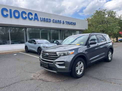 Used 2021 Ford Explorer XLT w/ Equipment Group 202A image 1