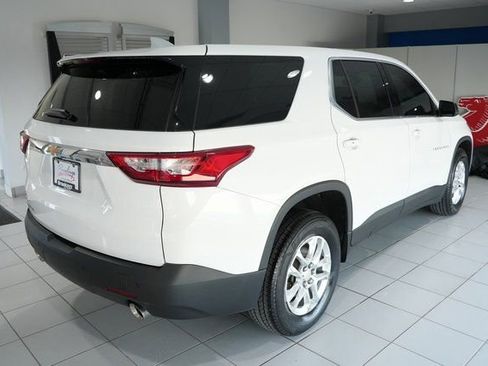 Used 2021 Chevrolet Traverse LS image 7
