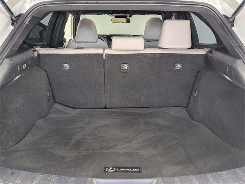 Used 2022 Lexus UX 200 image 26