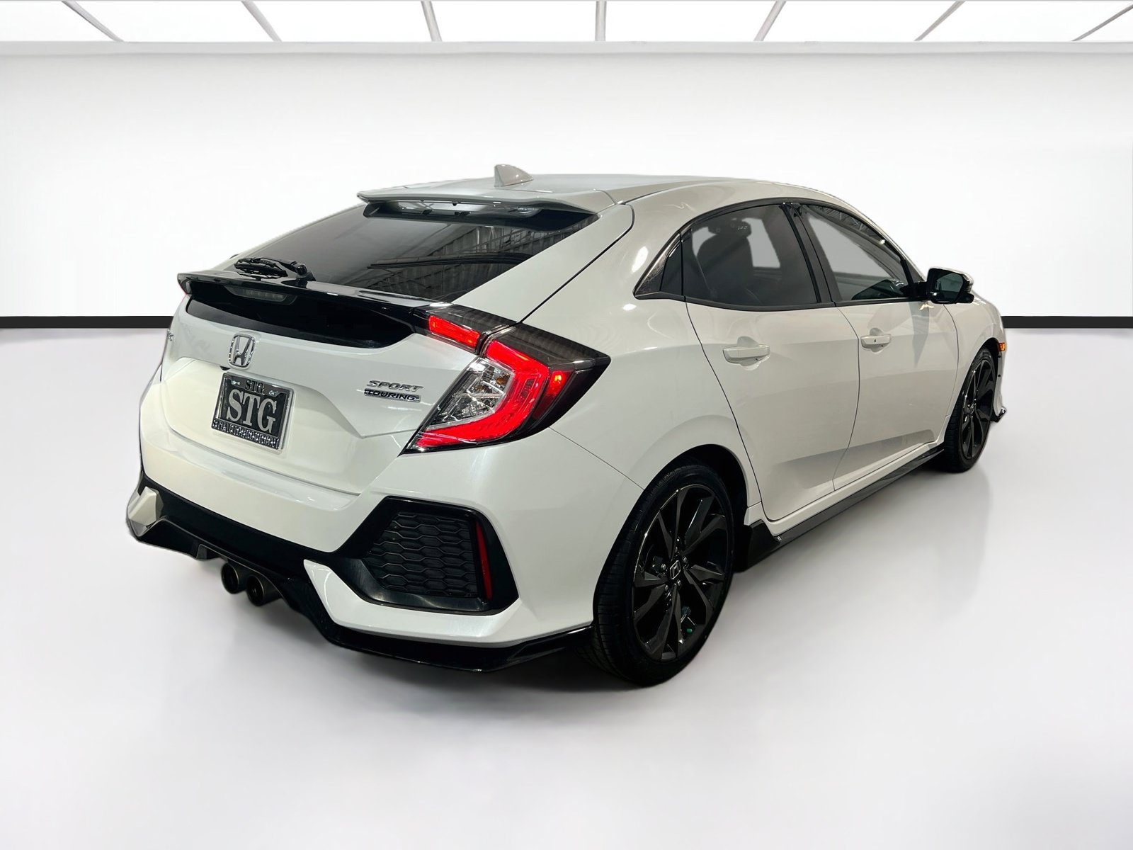 Used 2018 Honda Civic Sport Touring image 4