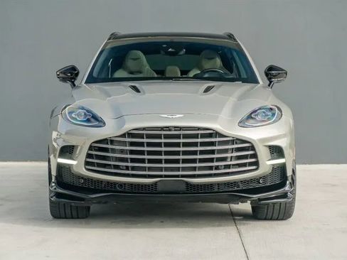 Used 2023 Aston Martin DBX 707 image 3