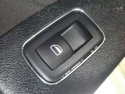 Used 2023 Dodge Charger R/T w/ Harman/Kardon Audio Group image 17