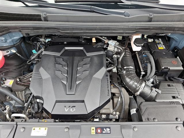 Certified 2025 Kia Carnival SX w/ SX Dark Edition Package FWD image 28
