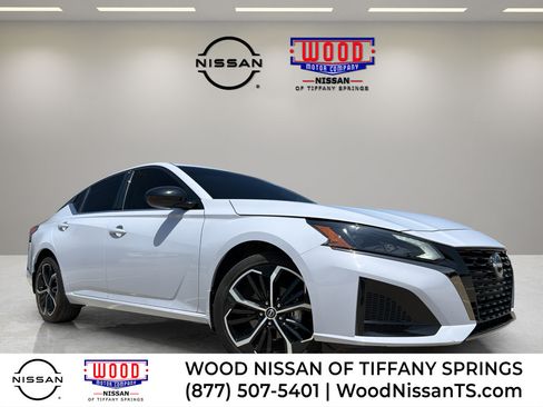 Certified 2024 Nissan Altima 2.5 SR w/ SR Premium Package AWD/4WD image 1