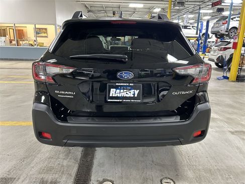 Certified 2025 Subaru Outback Premium image 7