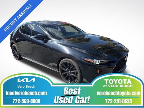 Used 2019 MAZDA MAZDA3 Hatchback w/ Premium Package image 1
