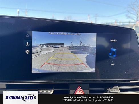 Used 2025 Hyundai Elantra SEL image 23