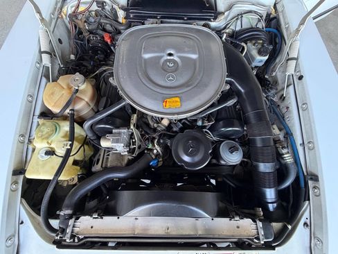 Used 1987 Mercedes-Benz 560 SL image 29
