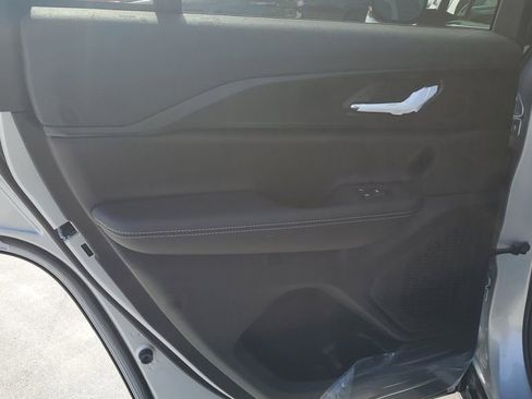 New 2025 Jeep Grand Cherokee Altitude image 16