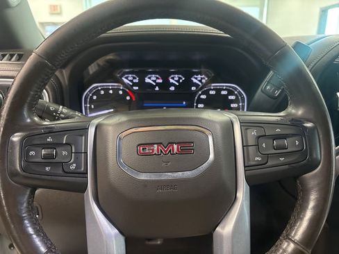 Used 2022 GMC Sierra 1500 SLT AWD/4WD image 18