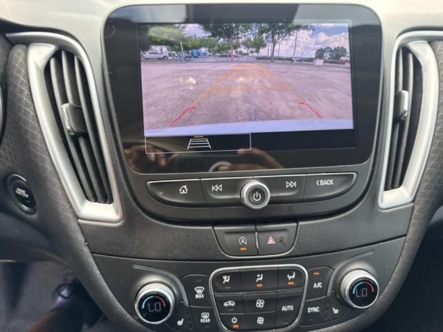 Used 2024 Chevrolet Malibu LT FWD image 35