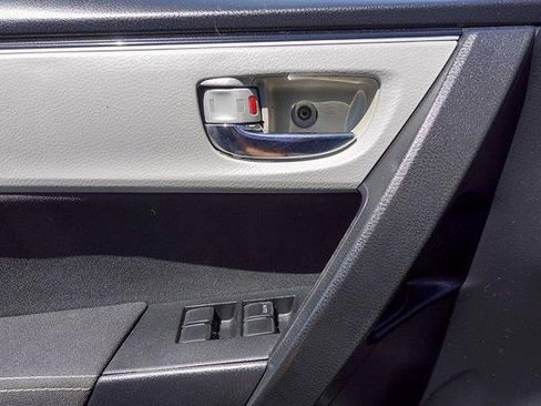 Certified 2019 Toyota Corolla LE w/ Carpet Mat Package (TMS) FWD image 11