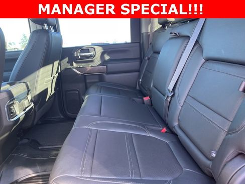 Certified 2022 GMC Sierra 2500 Denali w/ Denali Black Diamond Edition image 19