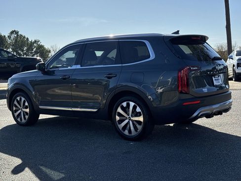 Used 2022 Kia Telluride EX w/ EX Premium Package image 8