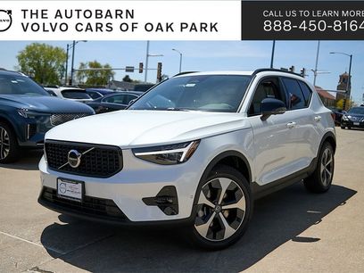 New 2025 Volvo XC40 B5 Plus w/ Protection Package Premier