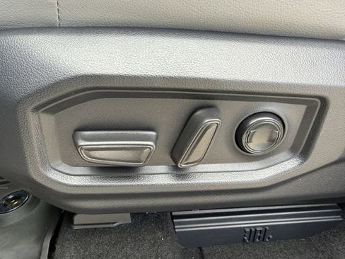 Used 2024 Toyota Tundra Limited image 29