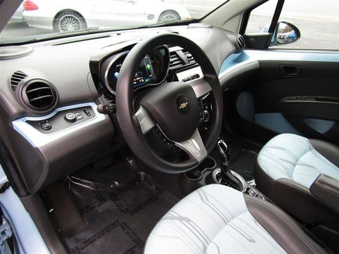 Used 2015 Chevrolet Spark LT image 12