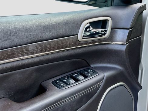 Used 2014 Jeep Grand Cherokee Summit RWD image 18