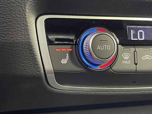 New 2025 Audi Q3 2.0T Premium image 31