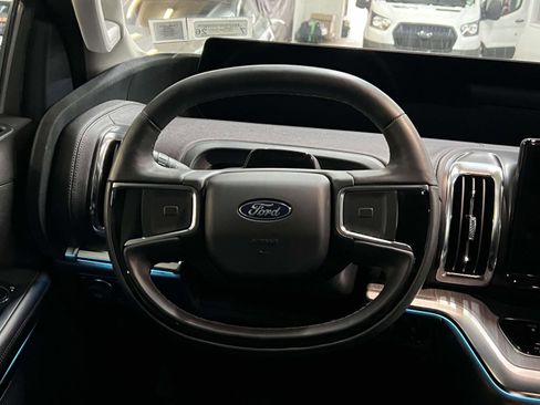 Used 2025 Ford Expedition Max Platinum w/ Platinum Ultimate Package image 14