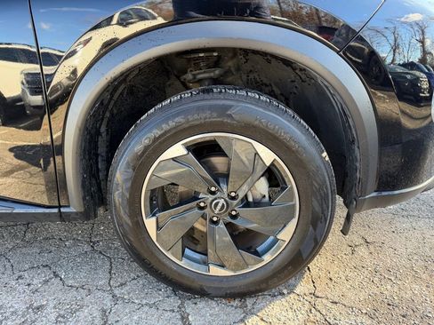 Used 2024 Nissan Rogue SV image 13