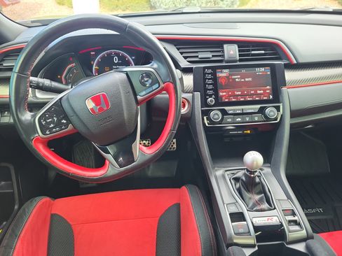 Used 2019 Honda Civic Type R image 9