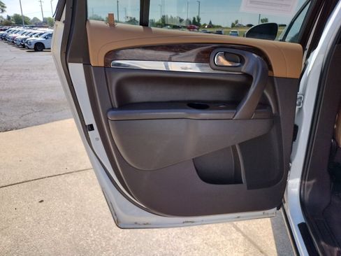 Used 2017 Buick Enclave Premium AWD/4WD image 11