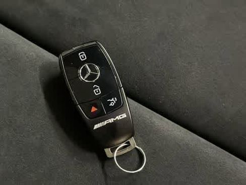 Certified 2026 Mercedes-Benz GLB 35 AMG 4MATIC image 37