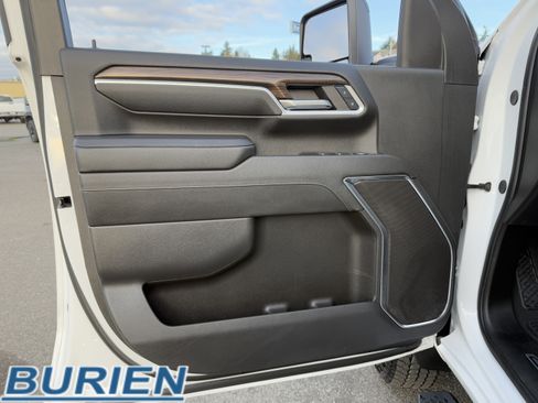 Used 2024 Chevrolet Silverado 2500 LT image 11