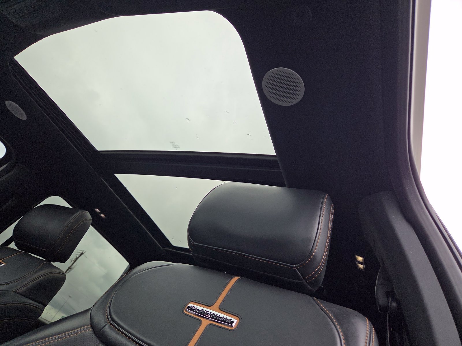 Used 2024 Ford F350 Platinum w/ FX4 Off-Road Package AWD/4WD image 3