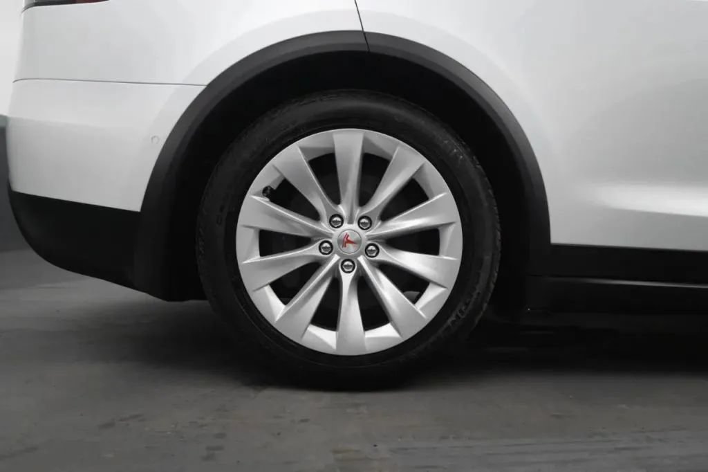 Used 2020 Tesla Model X Long Range AWD/4WD image 19