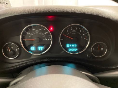 Used 2018 Jeep Wrangler Unlimited Sport S AWD/4WD image 11