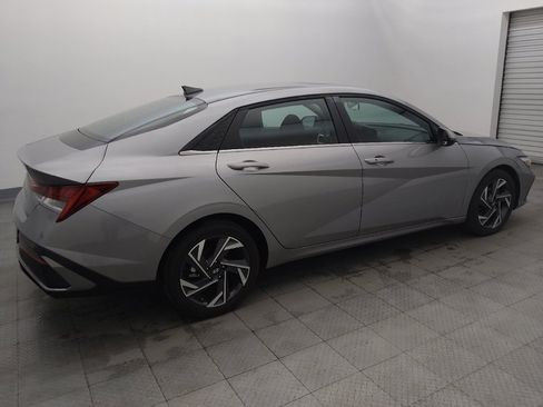 Used 2025 Hyundai Elantra SEL FWD image 10