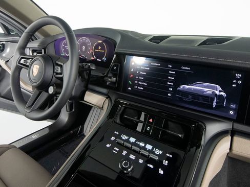 New 2026 Porsche Panamera 4 AWD/4WD image 30