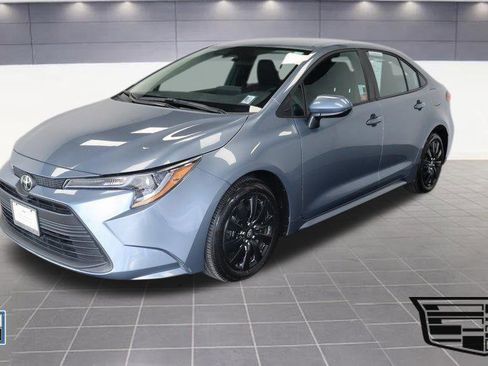 Used 2025 Toyota Corolla LE image 1