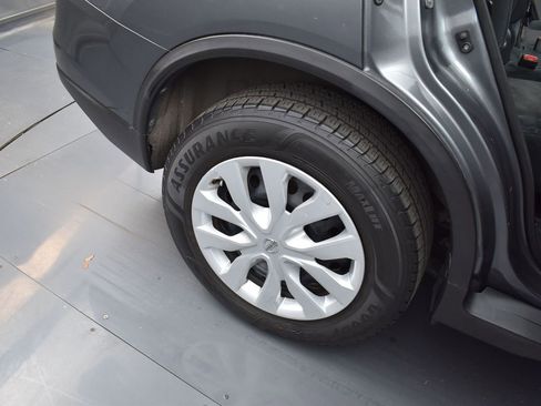 Used 2016 Nissan Rogue S image 27