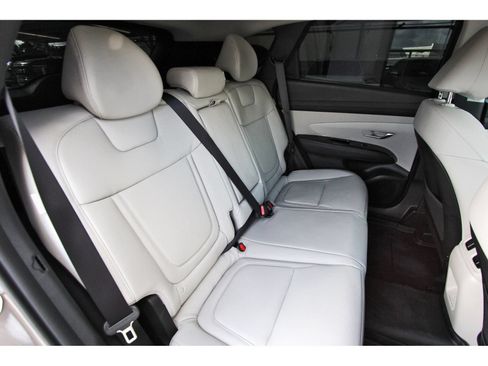 Certified 2025 Hyundai Tucson Limited AWD/4WD image 13