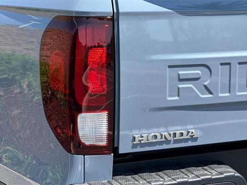 New 2025 Honda Ridgeline Black Edition image 29