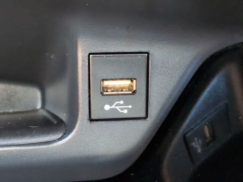 Used 2021 Toyota C-HR XLE FWD image 20